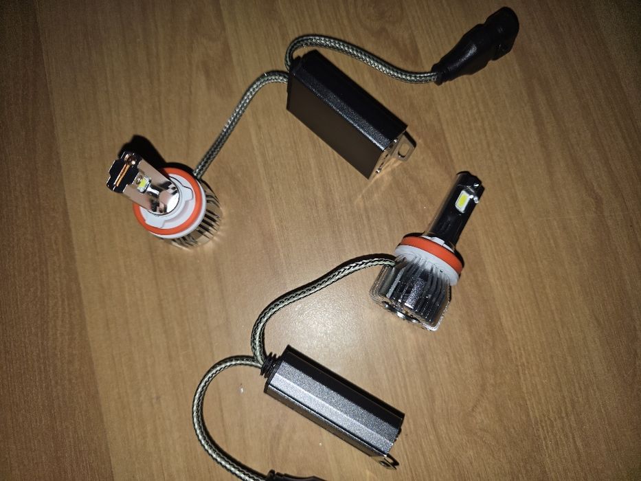 Becuri Led Leduri auto H1 H4 H7 H8 H9 H11 H16 HB3 9006 HB4 9012 hir2