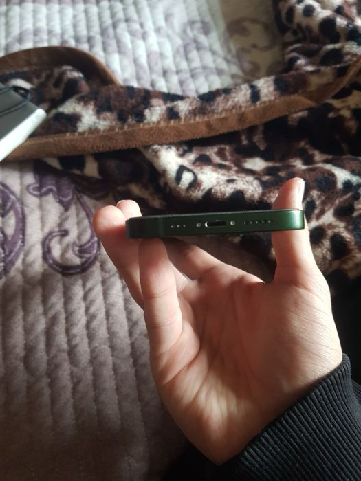 айфон 13 идеал.