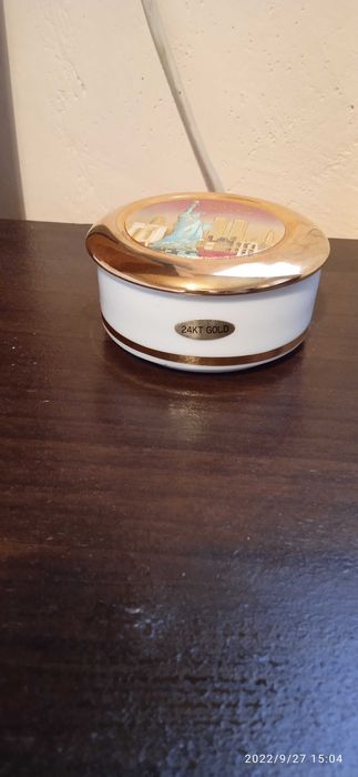 Японска винтидж кутия за бижута с 24 каратово злато