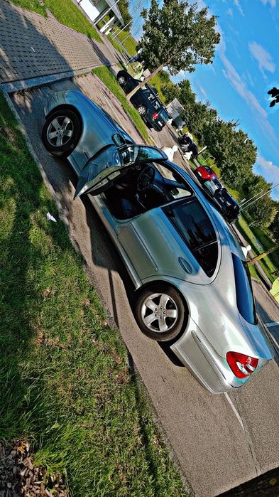 Vând Mercedes e class  an 2006 motor 30 mai multe detalii in privat