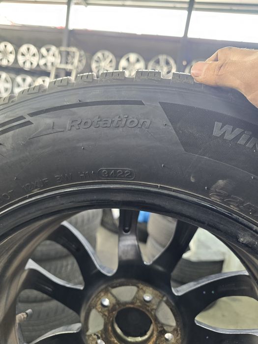 2 Броя 225/60/17 Hankook 8mm 22dot
