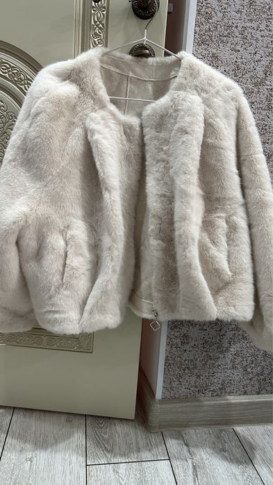 Продам шубы новые