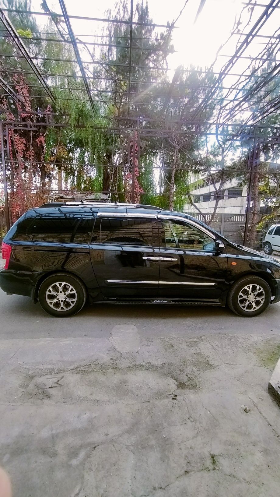 Kia Karnival Sotiladi