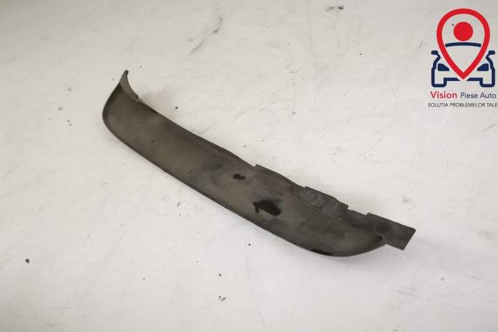 Въздушен Дефлектор За Предна Броня Ляв Оригинален В Добро Състояние Ле