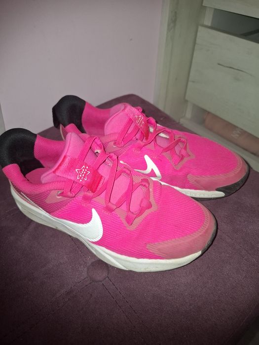 Маратонки NIKE,  35н. Отлични.