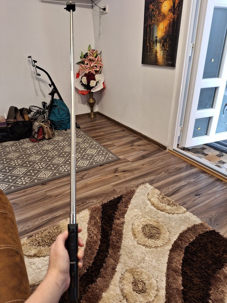 Selfie stick bluetooth