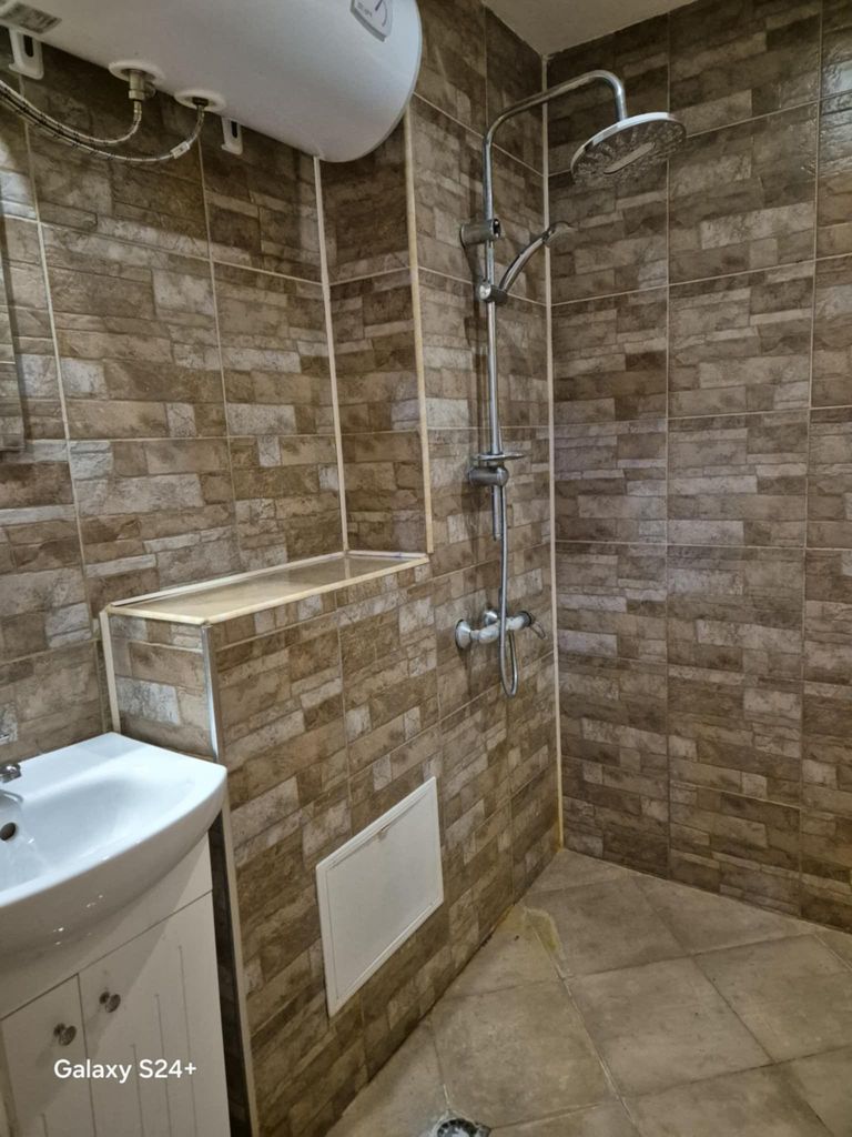Дава се под наем Тристаен апартамент в Асеновград - 78 кв.м за 280.5 € - Снимка #9