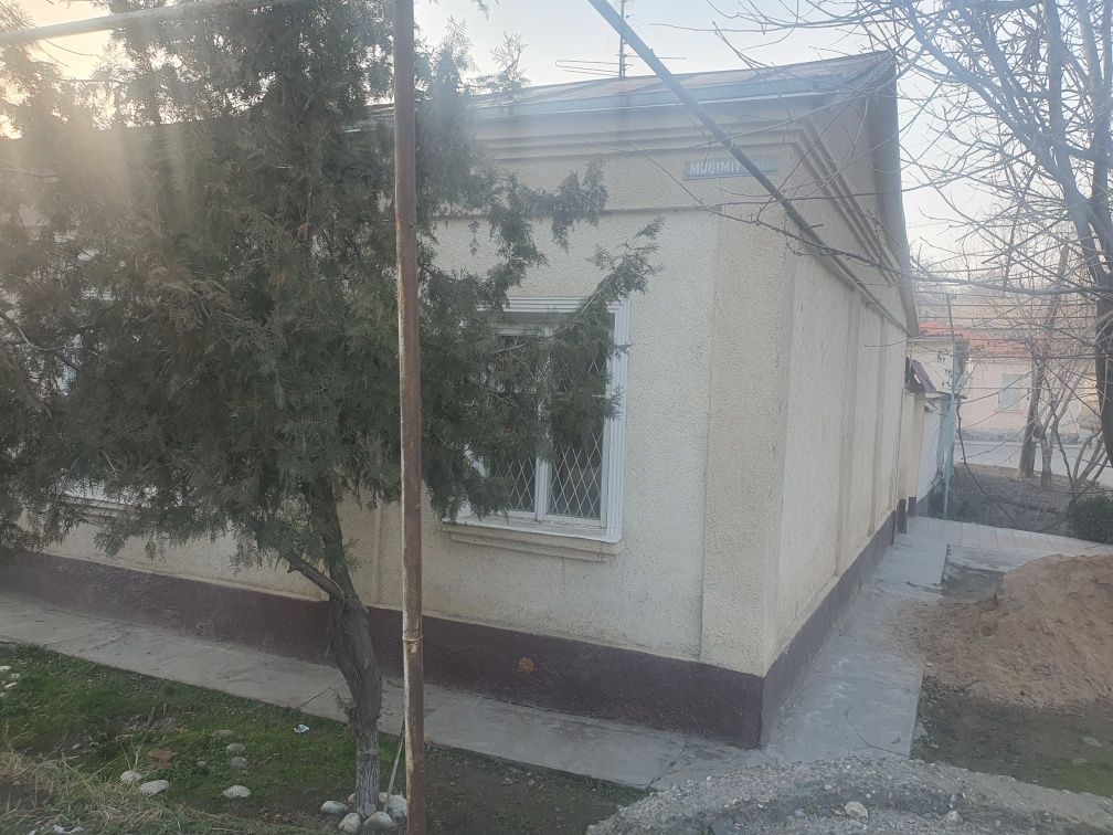 Hovli joy sotiladi