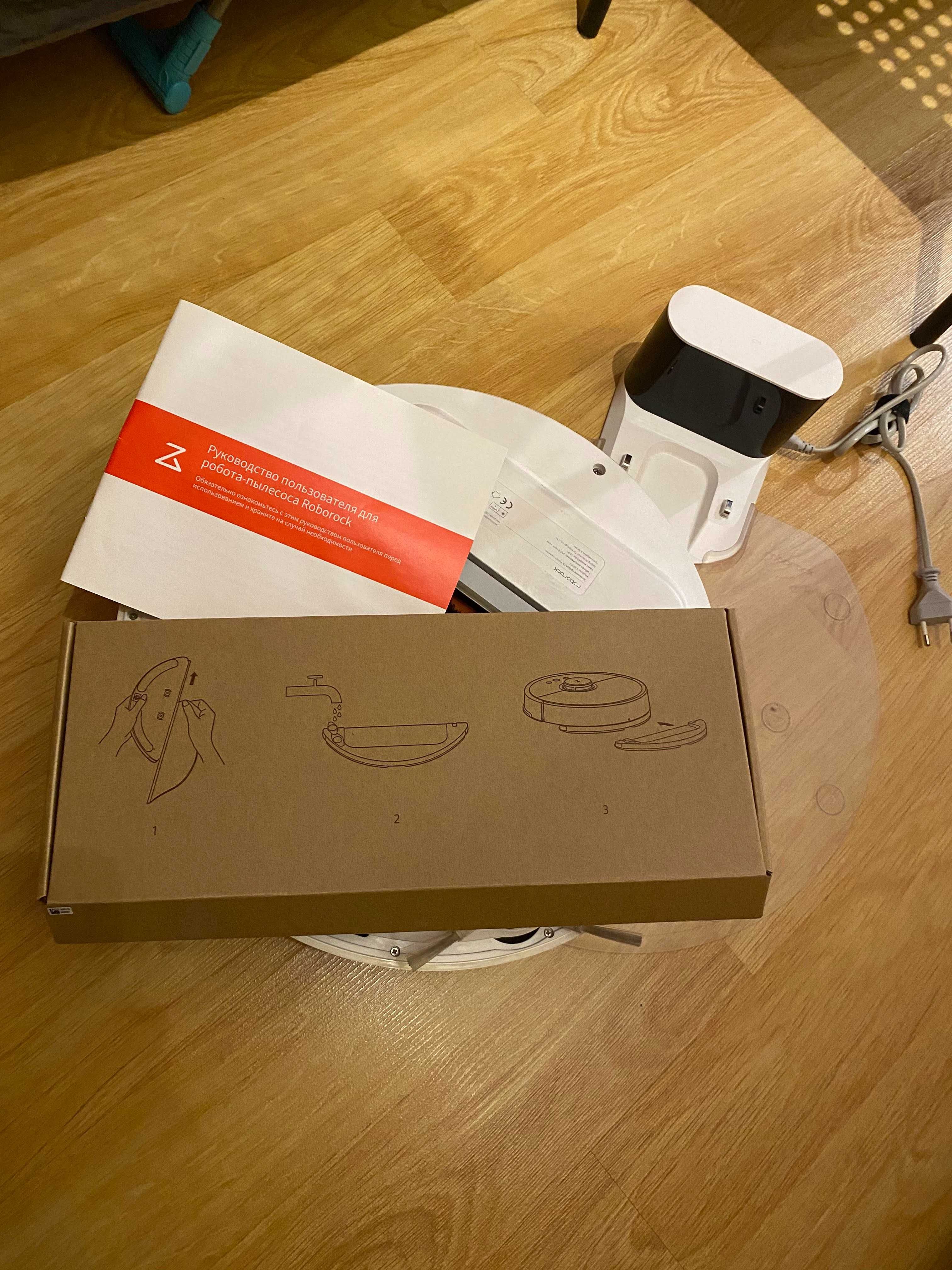 Продам моющий робот-пылесос Xiaomi Roborock S5