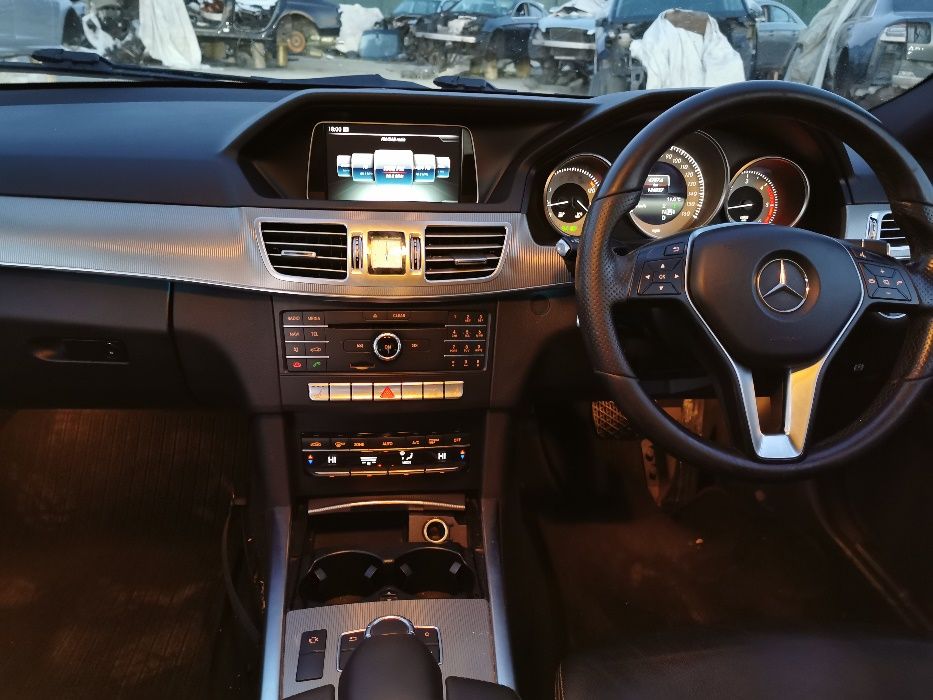 Dezmembrez mercedes e class w212 facelift 220cdi bluetec/bara fata amg