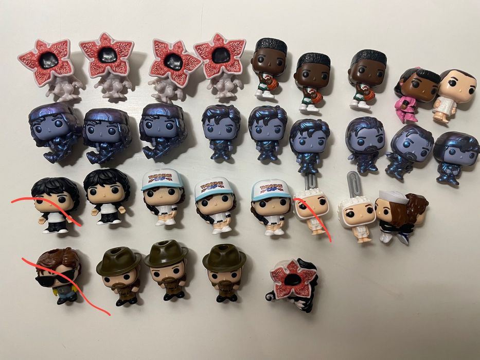 Продаю фигурки Stranger things  Kinder Joy