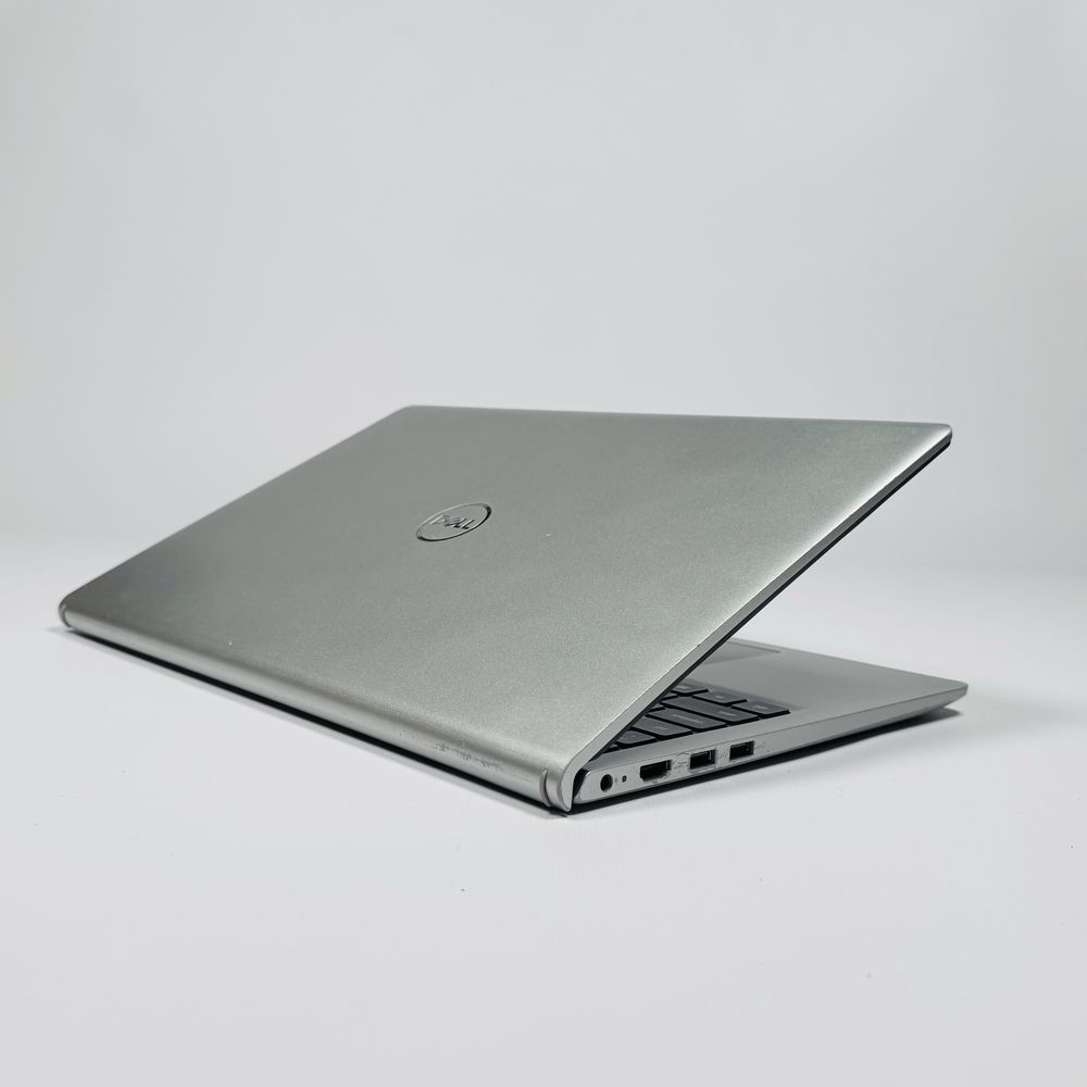 Лаптоп Dell Inspiron 15/i3-1115G4/12GB RAM/256GB NVMe