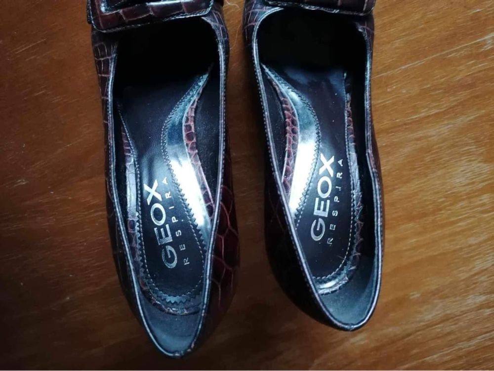 Кожени обувки Geox