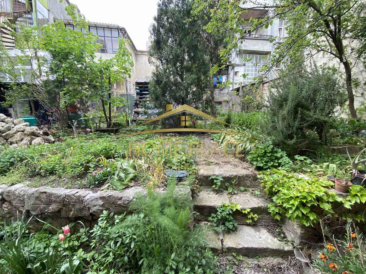 Продава се Етаж от къща в Варна, Център - 100 кв.м за 2400 €/кв.м - Снимка #9