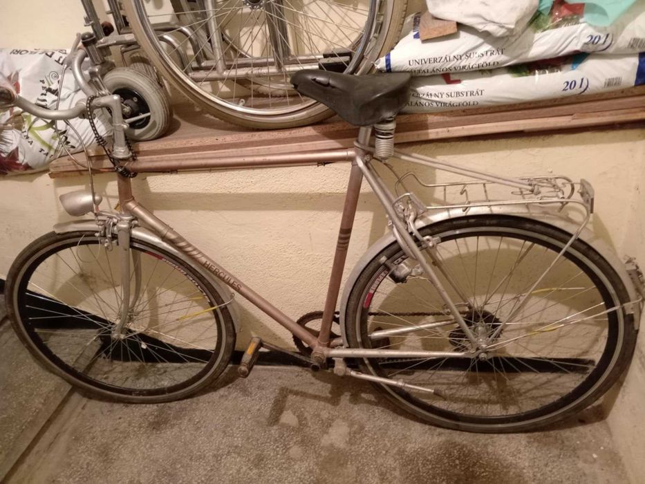 Vand doua biciclete