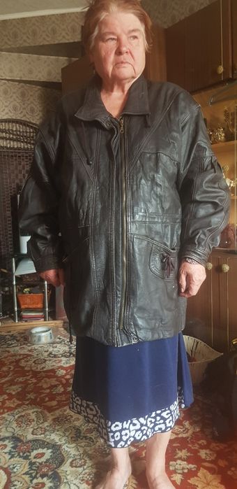 Кожаная куртка женская