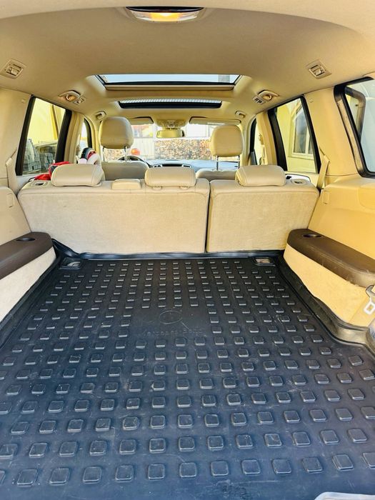 Vānd sau Schimb Mercedes Benz GL 350