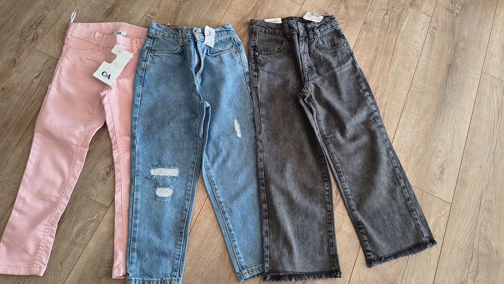 Vând lot haine: bluze și blugi noi cu eticheta