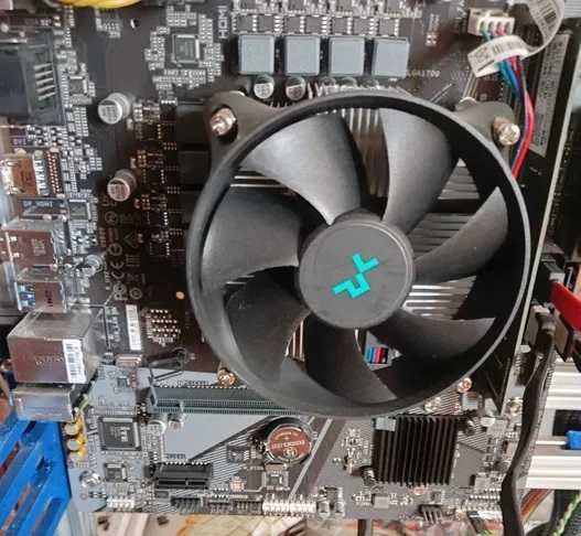 Gigabyte H610M h v2 + i3 12100