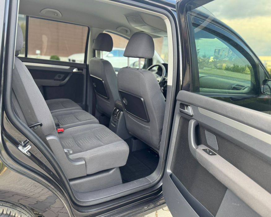 Vând VW Touran 2.0 Diesel 7 Locuri