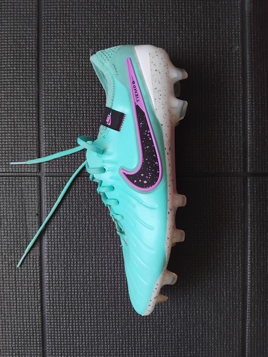 Професионални бутонки Nike Tiempo Elite FG10