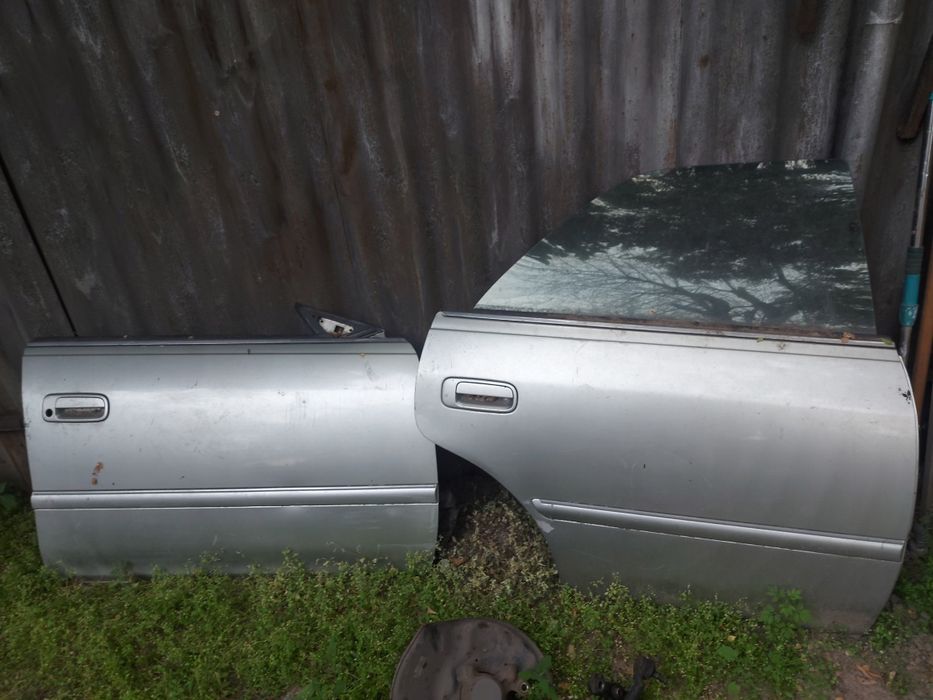Двери от Марк100, Чайзер100, перед, зад.