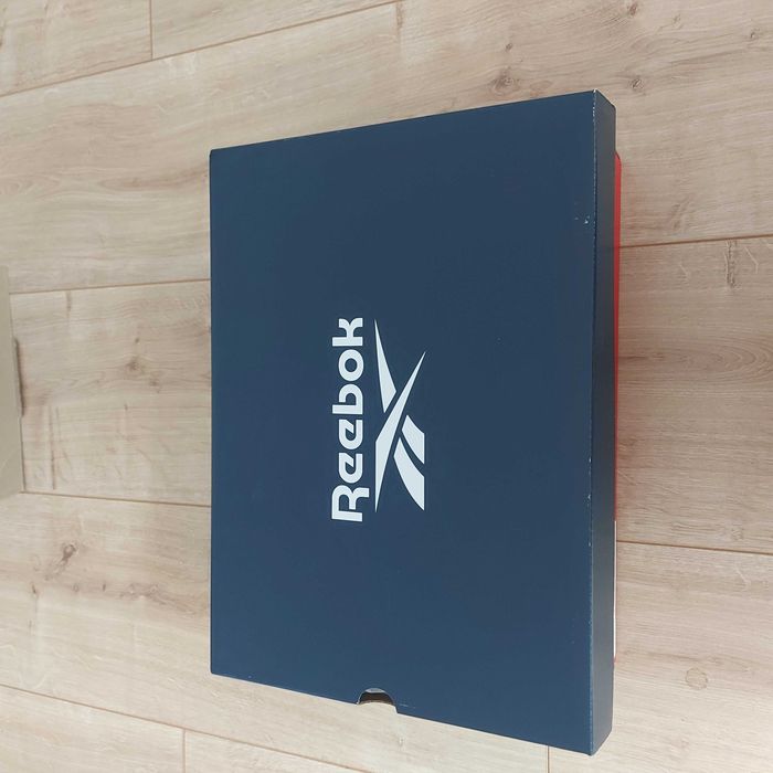 Нови оригинални маратонки REEBOK