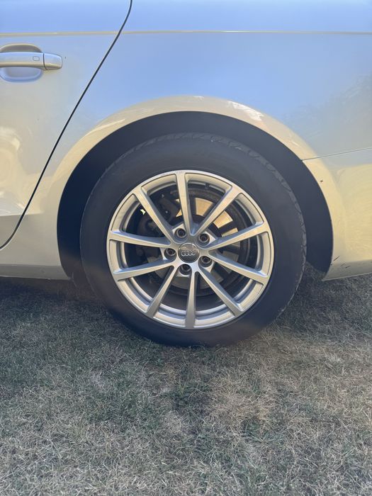 Vând Audi A4 b8 2012