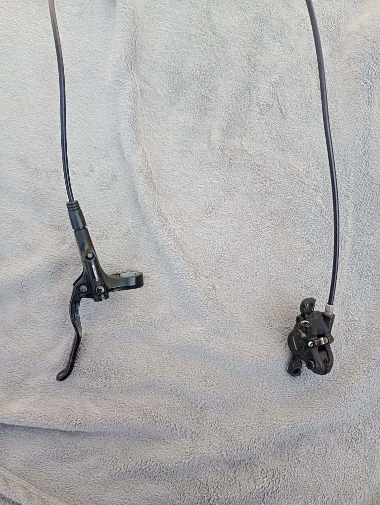 Shimano mt 200 față