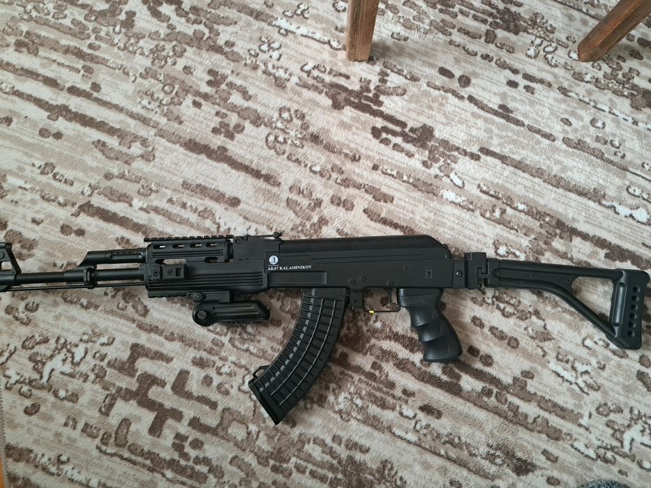Лицензирана Еърсофт реплика на АК47