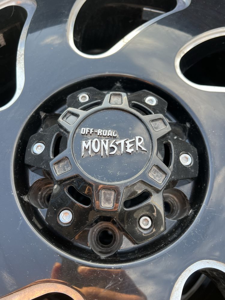 Диски Off-Road Monster. R20, 6x139.7. Kolesa 08