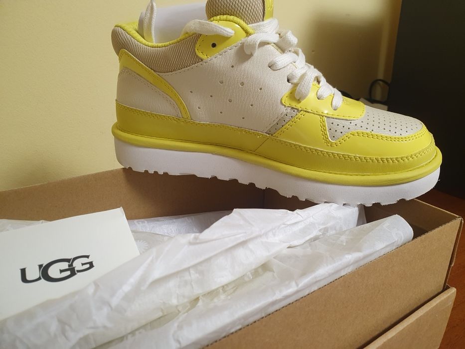 Ugg highland neon