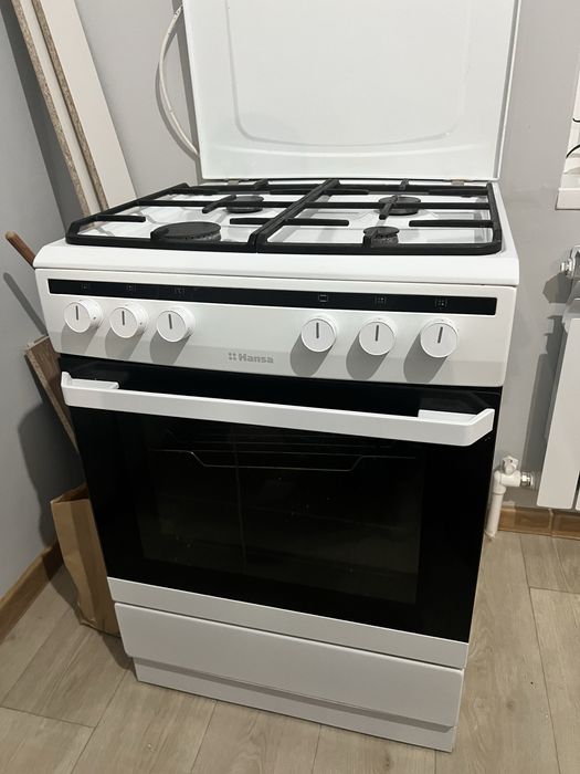 Продам газовую плиту