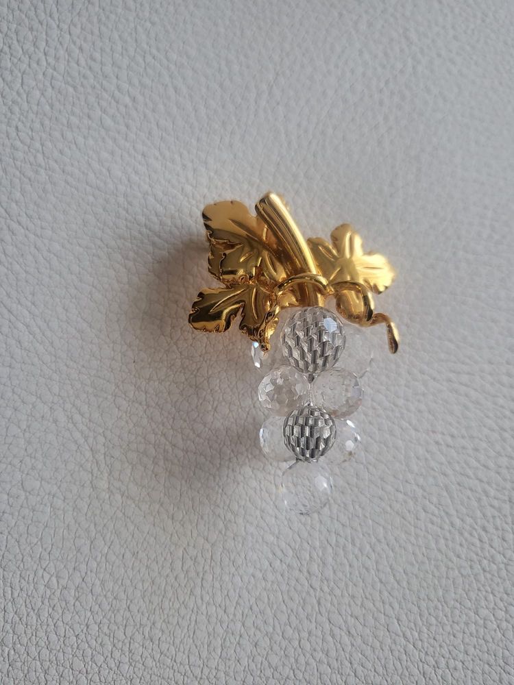 Брошка Swarovski