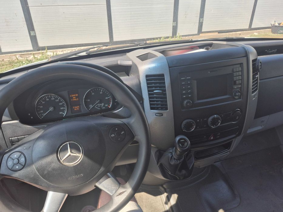 Mercedes-Benz sprinter
