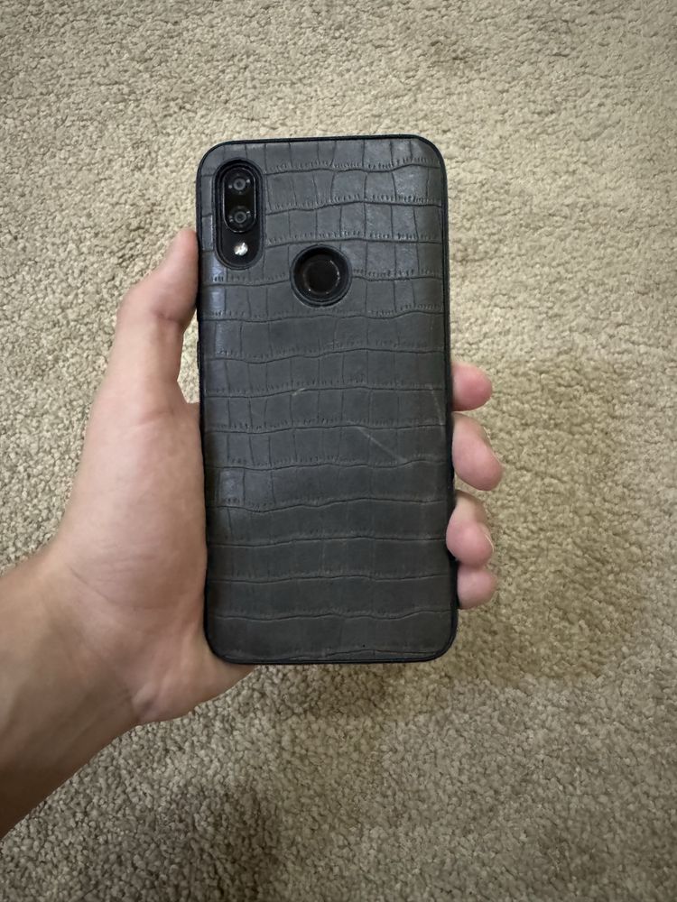 Xiomi Redmi 7 в хорошем состоянии
