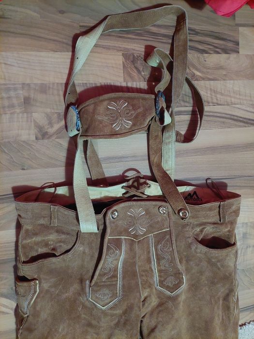 Pantaloni bavarezi,piele intoarsa,mărime 60,maro deschis