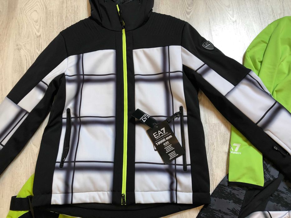 Armani EA7 geaca ski S-M, retail 690 euro