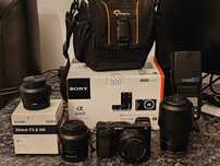 Sony a6000 - 2 obiective kit - 2 obiective fixe Sigma - flash