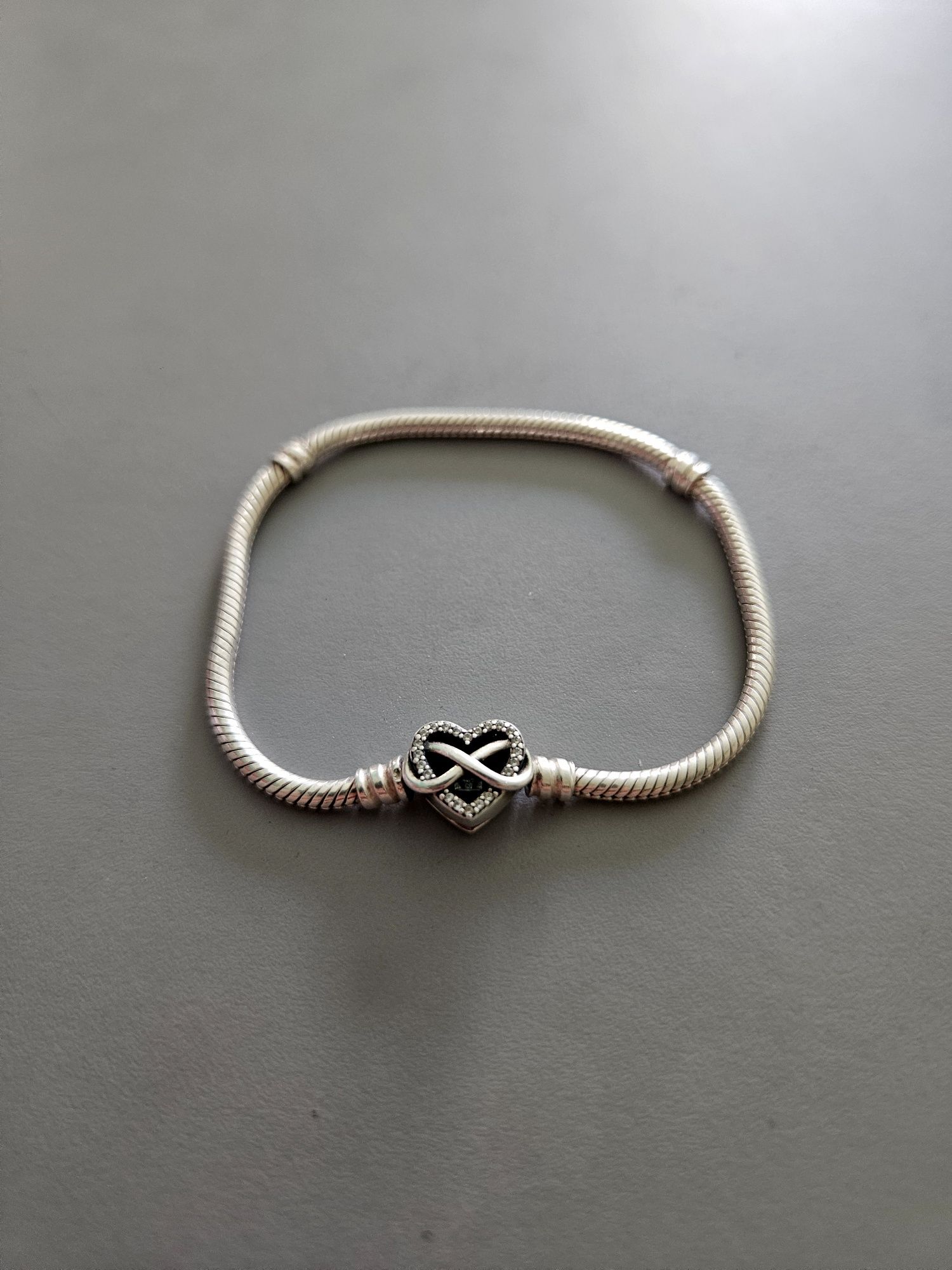 Гривна Pandora Безкрайна Любов