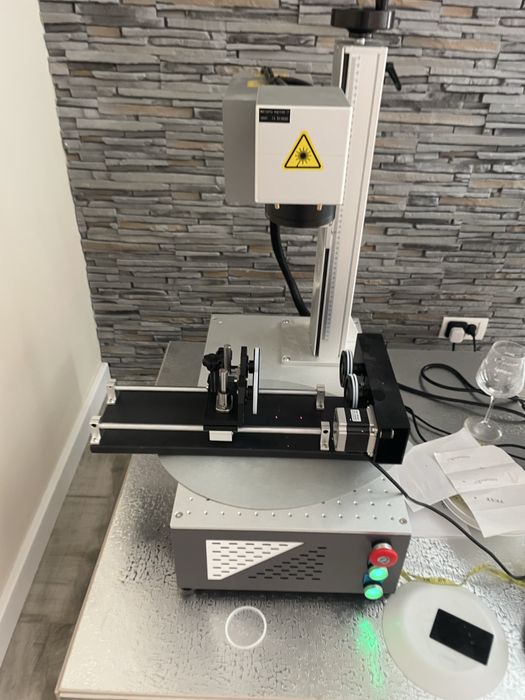 Laser UV 5W profesional gravura bijuterii metal sticla