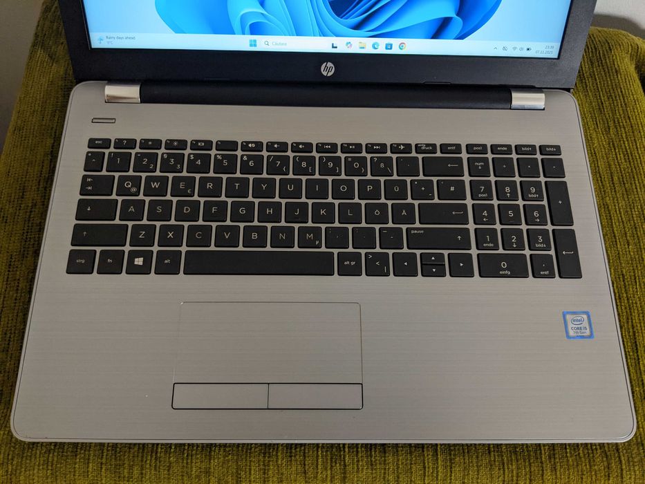 Laptop HP 250 G6, Intel Core i5-7200U, 8 gb ram ddr4 , ssd 256 gb