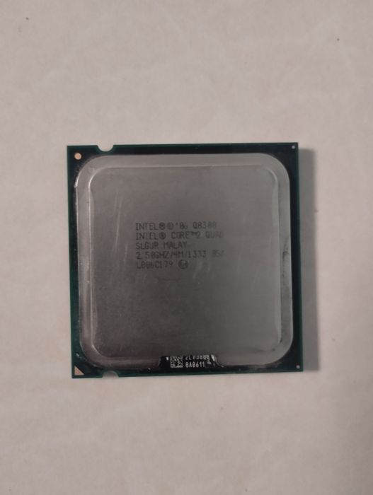 Intel Qore 2 Quad Q8300 LGA 775