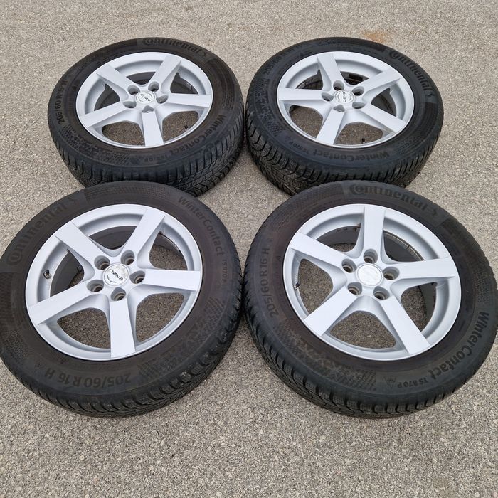 4бр. Алуминиеви джанти 
5х114.3 
61/2 Jx16
ET45
Гумите са подарък 
Не