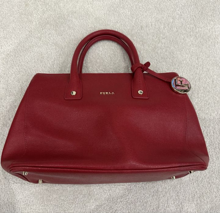 Дамска червена чанта Фурла от естествена кожа