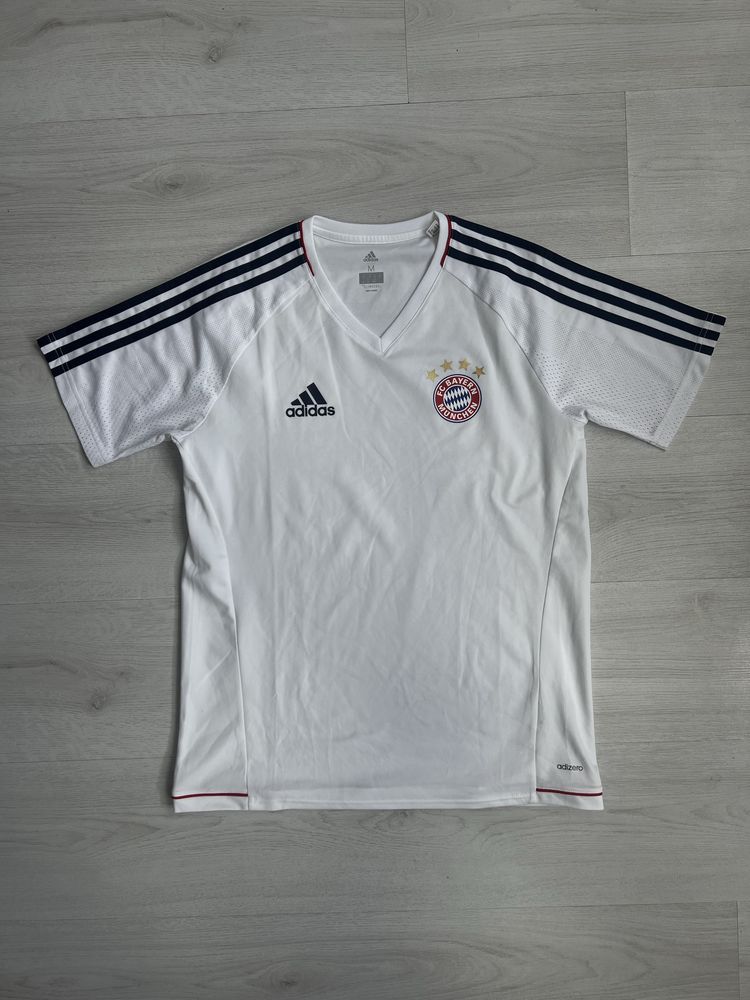 Bayern Munich  Adidas  Тениска и Панталонки / М / Оригинал