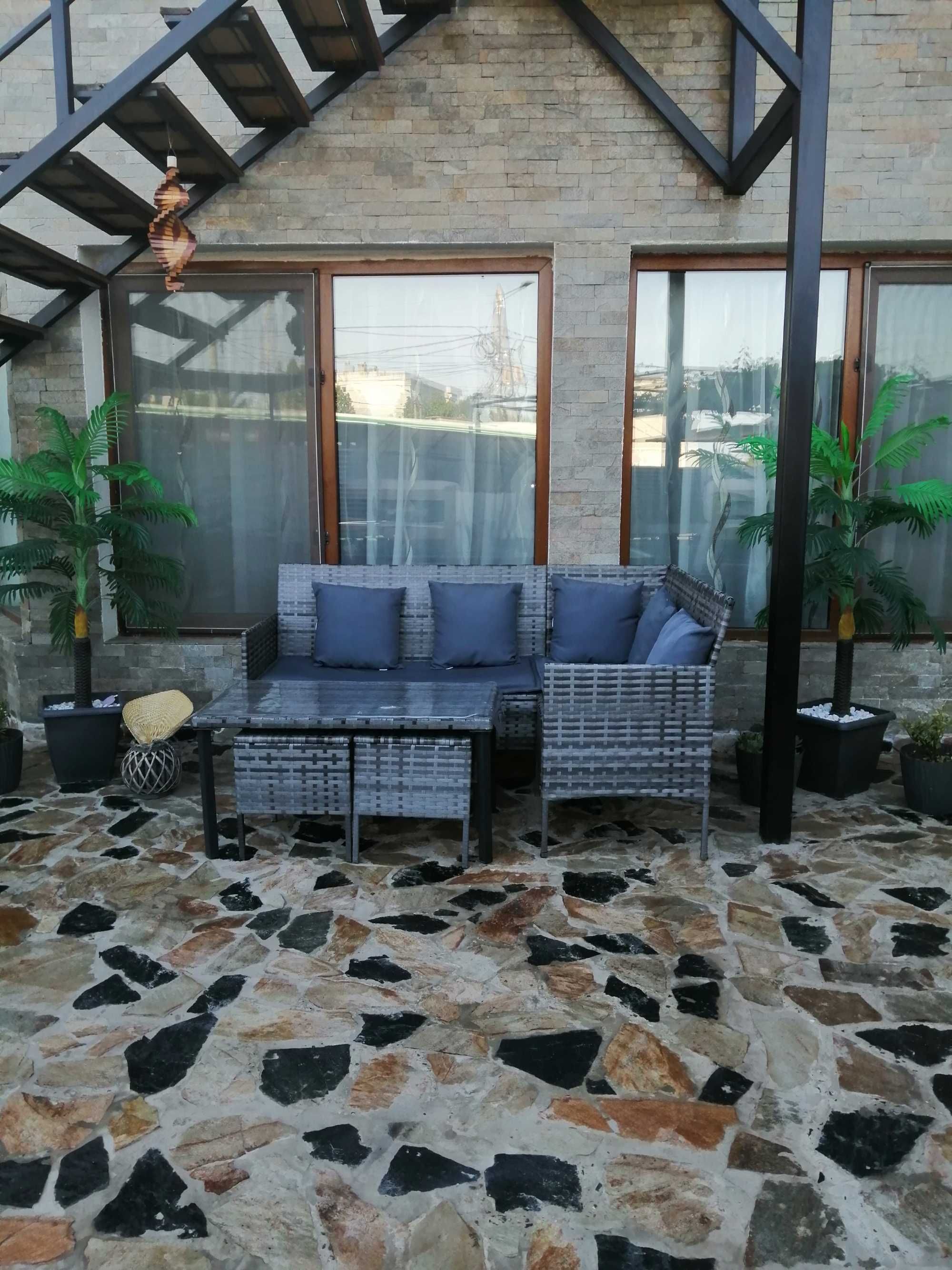 Cazare Casa Grey Garden