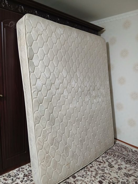 Матрас сотилади Б/У