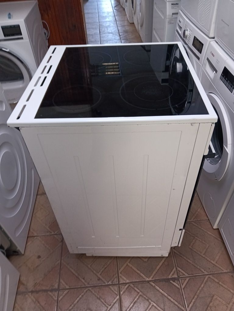 Свободно стояща печка с керамичен плот Gorenje 2 години гаранция!