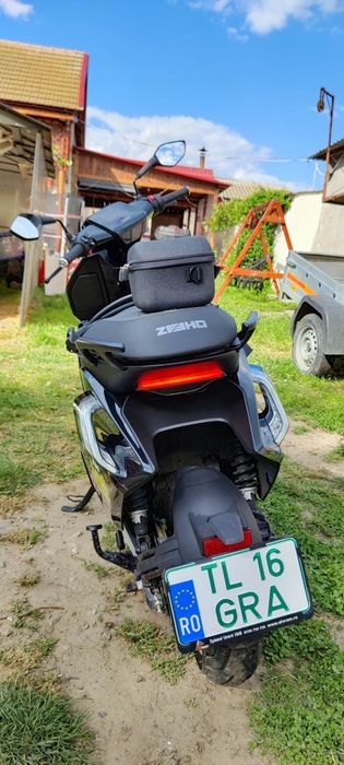 Scuter Electric Zeeho AE8 2024